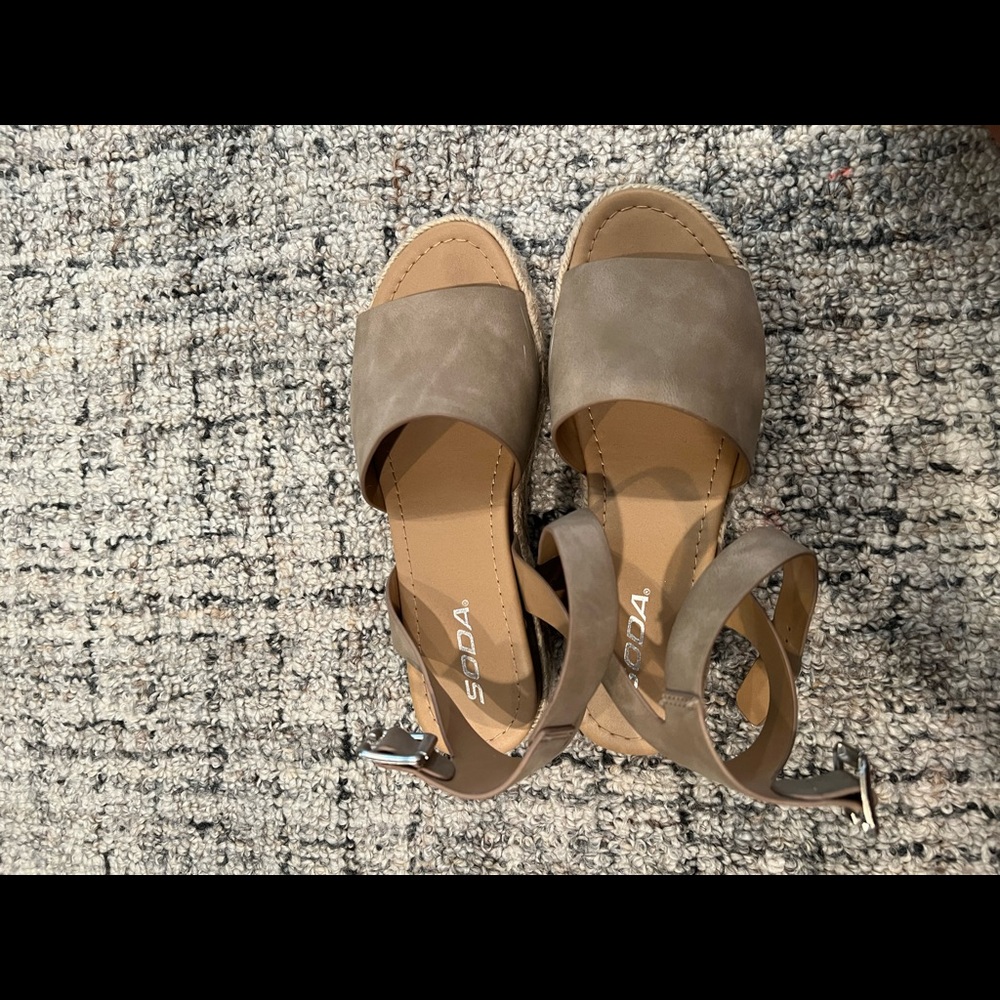 Light Brown Platform Sandals - image 5